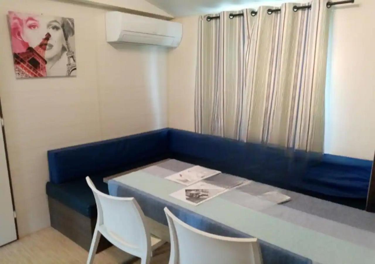 La Roque D'Antheron - Mobile-Home - 6 Pers - 3 Ch - Piscine المظهر الخارجي الصورة